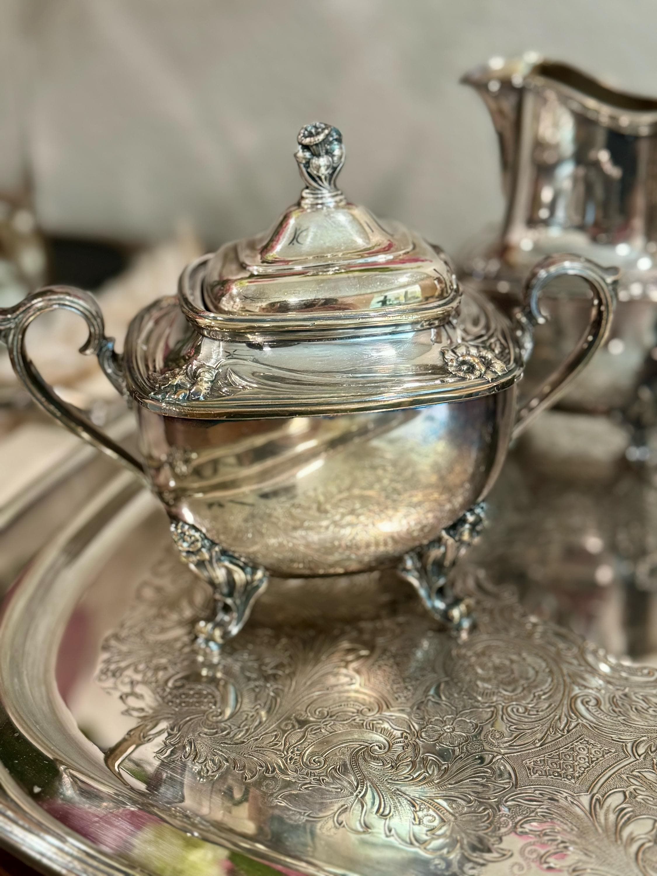 1847 Rogers Daffodil Silverplate 4-piece Coffee (or Tea) Service W