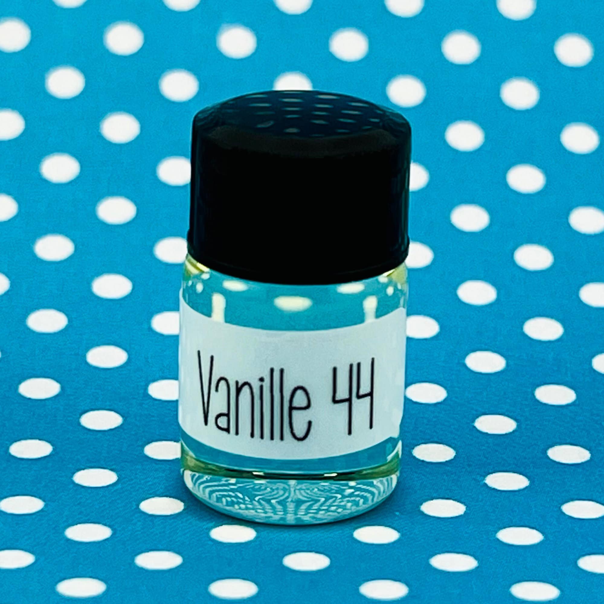 Vanille 44 Perfume Oil Sample. Mini 1/16 Oz Trial Size Vanille 44 Perfume Oil Sample. Mini 1/16 Oz Trial Size