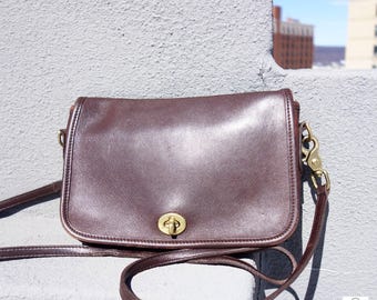 Vintage Coach Brown Pocket Penny Dinky #9755 70&#39;s Crossbody Bag Purse-kiss lock