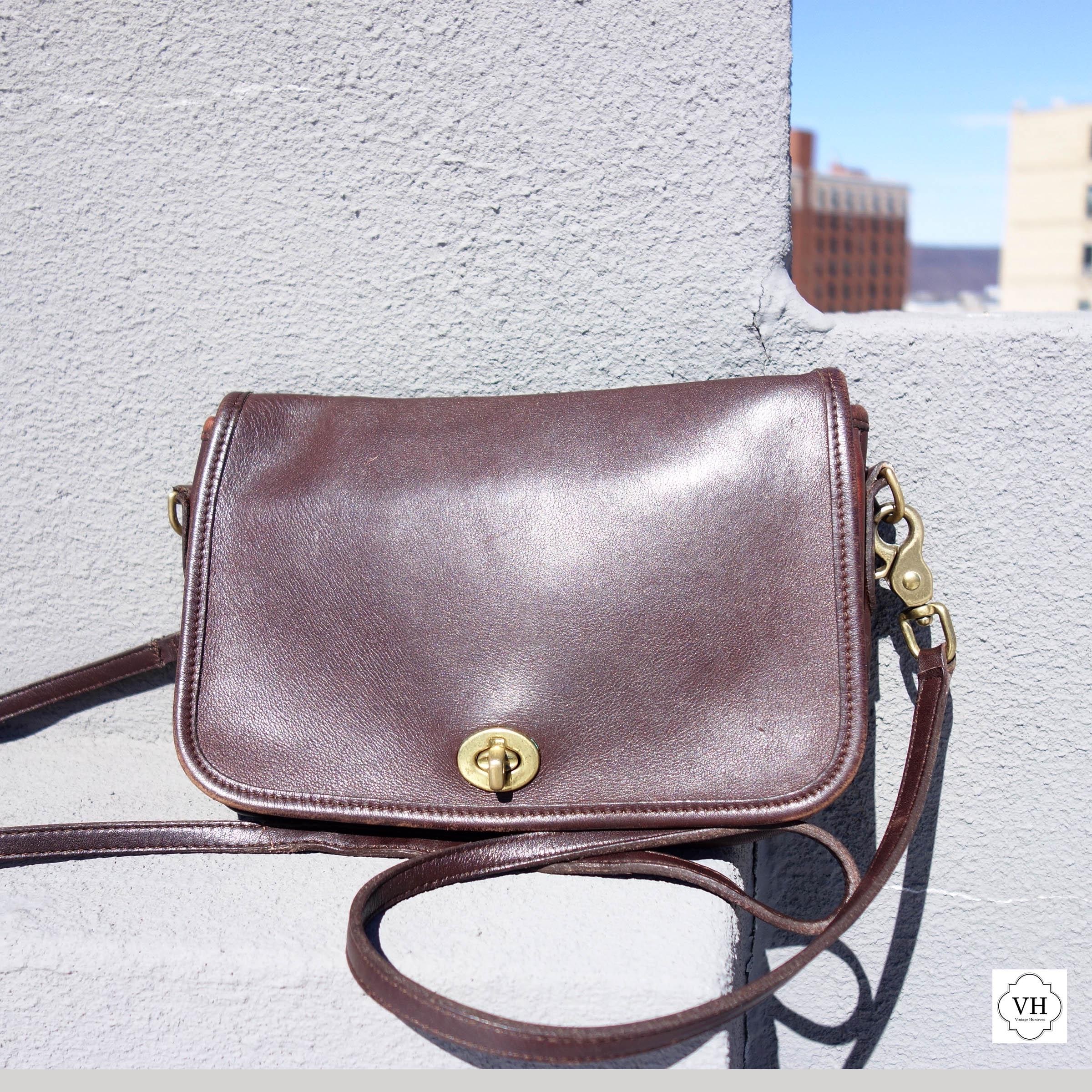 Rare✨️Old Coach Brown Clasp Coin Purse Vintage Coach Brown Pocket Penny Dinky #9755 70's Crossbody Bag