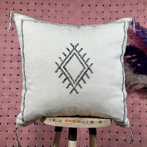 Cuscini bianchi in seta di tutte le dimensioni, cuscino in seta di cactus, cuscino lombare marocchino, cuscino decorativo in seta fatto a mano, cuscino decorativo marocchino Sabra