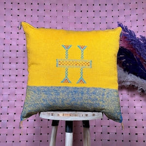 Moroccan Silk Pillow with Tribal Yellow and Blue Design, Berber Sofa Accent Pillow Cover, Boho Ethnic Home Decor – 20 inch