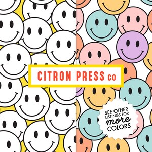Op de afbeelding: Twee naadloze patronen met gele en witte smiley-gezichten. Het linkerpatroon heeft een gele achtergrond en het rechterpatroon heeft een witte achtergrond. De tekst "CITRON PRESS co" is in rood gedrukt op een gele banner.