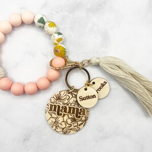 Mama Schlüsselbund Armband, Mama Schlüsselbund, Mama Armband, weiche Perlen, Name Schlüsselbund, ursprüngliche Schlüsselbund, Kinder Namen Armband für Mama, Mama Schmuck Bild 3