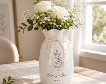 Gepersonaliseerde keramische vaas trouwdatum, aangepaste huwelijksgeschenken bloemenvaas, verlovingscadeau, rustiek modern interieur