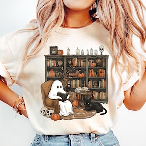 Retro Ghost Reading Books Shirt,Librarian Ghost Halloween,Halloween Teacher Shirt, Halloween Shirt,Teacher Gift,Boo School
