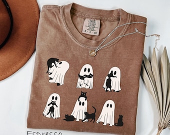 Comfort Colors® Ghost Cat Shirt, Cat Ghost T-Shirt, Cute Cat Lovers Shirt, Retro Ghost Halloween, Halloween Cat T-shirt, Spooky Season Gift