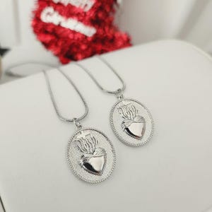 Silver Sacred Heart Medal Necklace, Sterling Silver, Minimalist Christian jewelry, Ex Voto, Burning Heart Chain, Every Day Necklace, Mexican