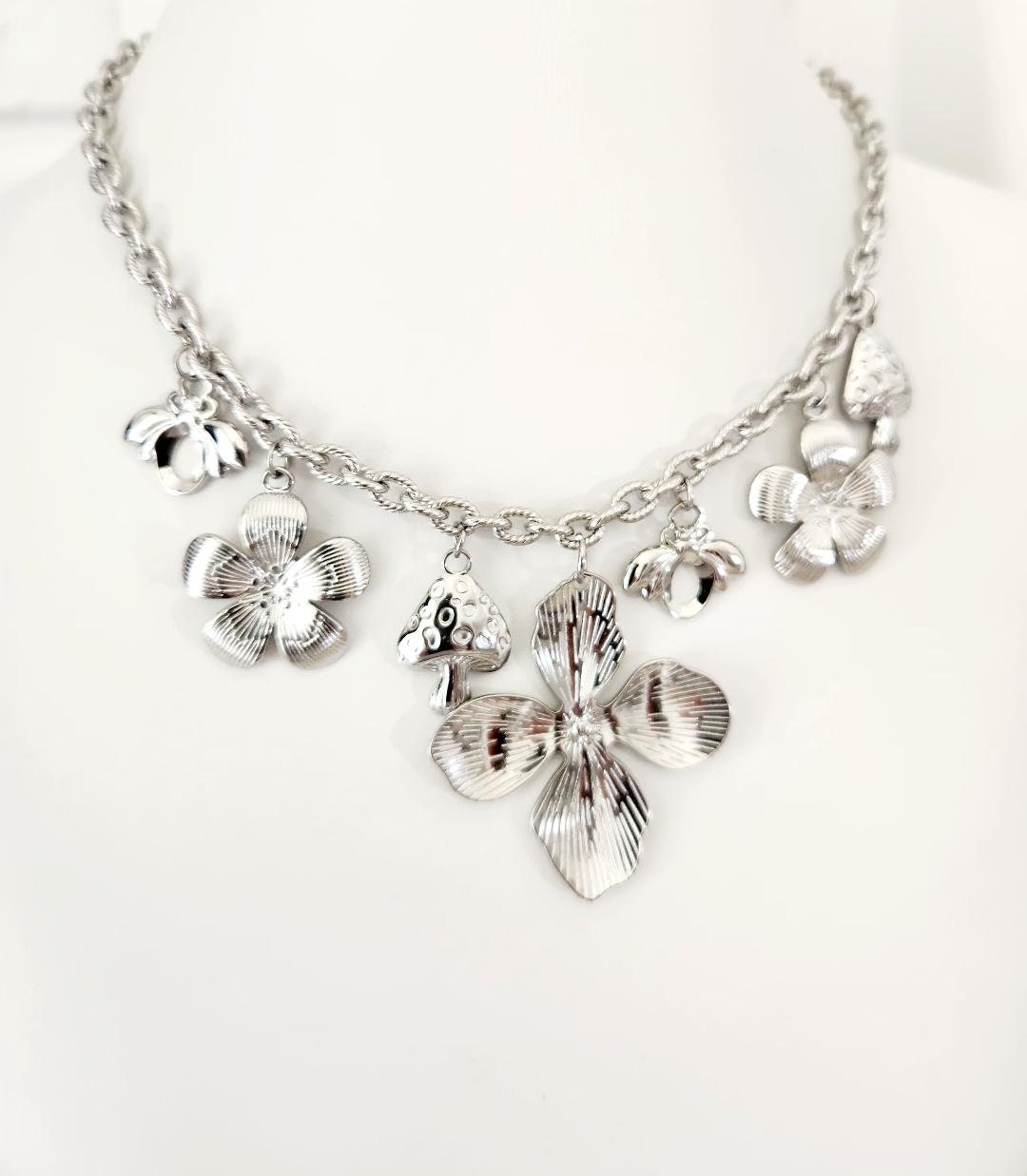 Multi Charm Silver Necklace/multi Flower Necklace/bee Necklace/trendy ...