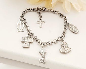 Pulsera católica con dijes: Rosario de acero inoxidable, cruz de San Benito, joyería protectora de la fe.