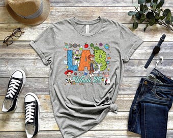 Camiseta de Toy Story para la Semana del Laboratorio 2026, Camiseta STEM de Woody, Buzz y Jessie, Regalo para la Semana del Espíritu Científico Infantil, Camiseta Divertida de Apreciación del Laboratorio para Niños y Niñas