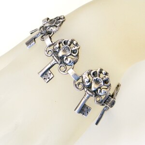 Vintage Sterling Silver Shells & Dolphins Skeleton Key Link Bracelet Signed CINI