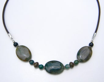 Beaded Indian Agate Teal Blue and Green Oval Stone and Leather Necklace