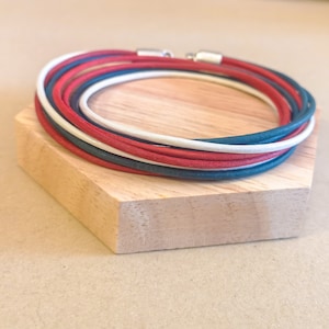 Mehrreihiges Armband aus echtem Leder, doppelt gewickeltes Armband