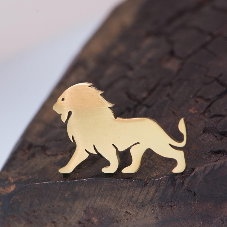 Operation Roaring Lion Lapel Pin | מבצע שאגת הארי | Jewish Symbol of Strength & Heritage. Stainless Steel Gold / Silver Color. image 1