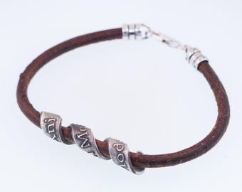 Modeh Ani  -  “I am thankful.” A meaningful silver wrap bracelet on a 4 mm leather cord | צמיד מודה אני בשילוב כסף סטרלינג ועור | מ