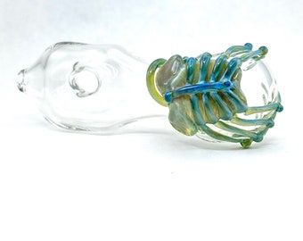 Facehugger Glass Pipe with Donut Hole Stem . Hand Blown Clear Pyrex Heady Sci fi and flamework xenomorph. Free shipping. Ready to ship.