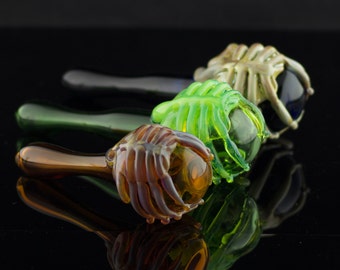 Facehugger Large Glass Spoon Pipe