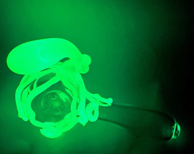 Featured listing image: Glow-in-the-Dark Octopus Spoon Pipe