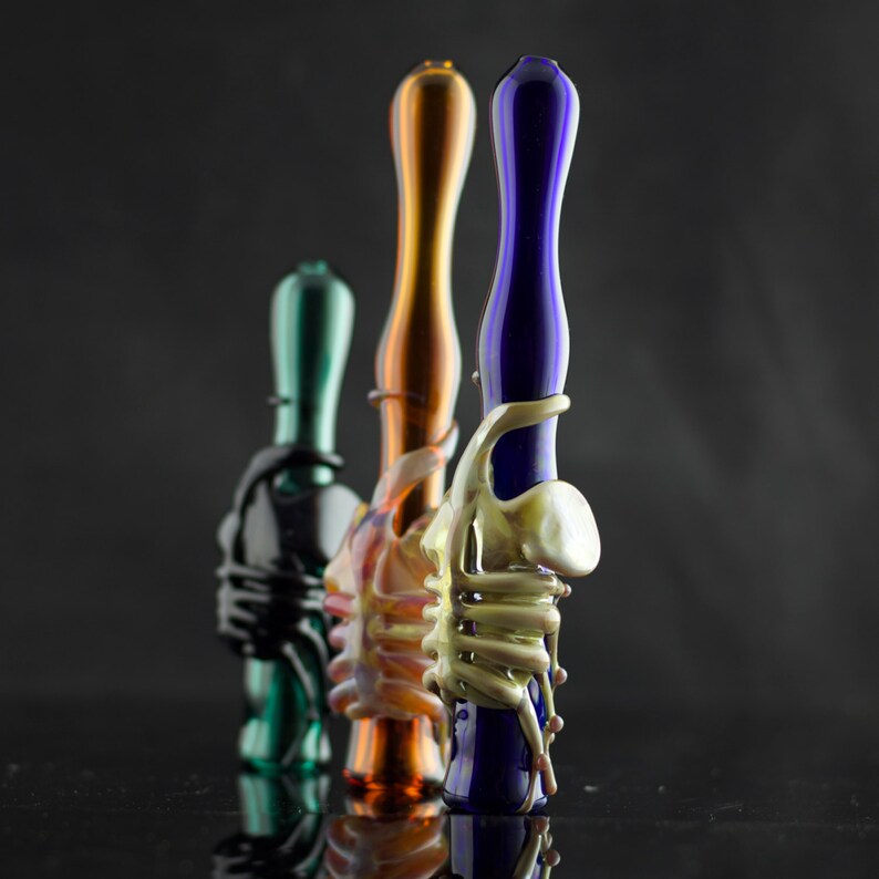 Facehugger Alien Large Chillum / Glass Bat Pipe / Xenomorph / Etsy