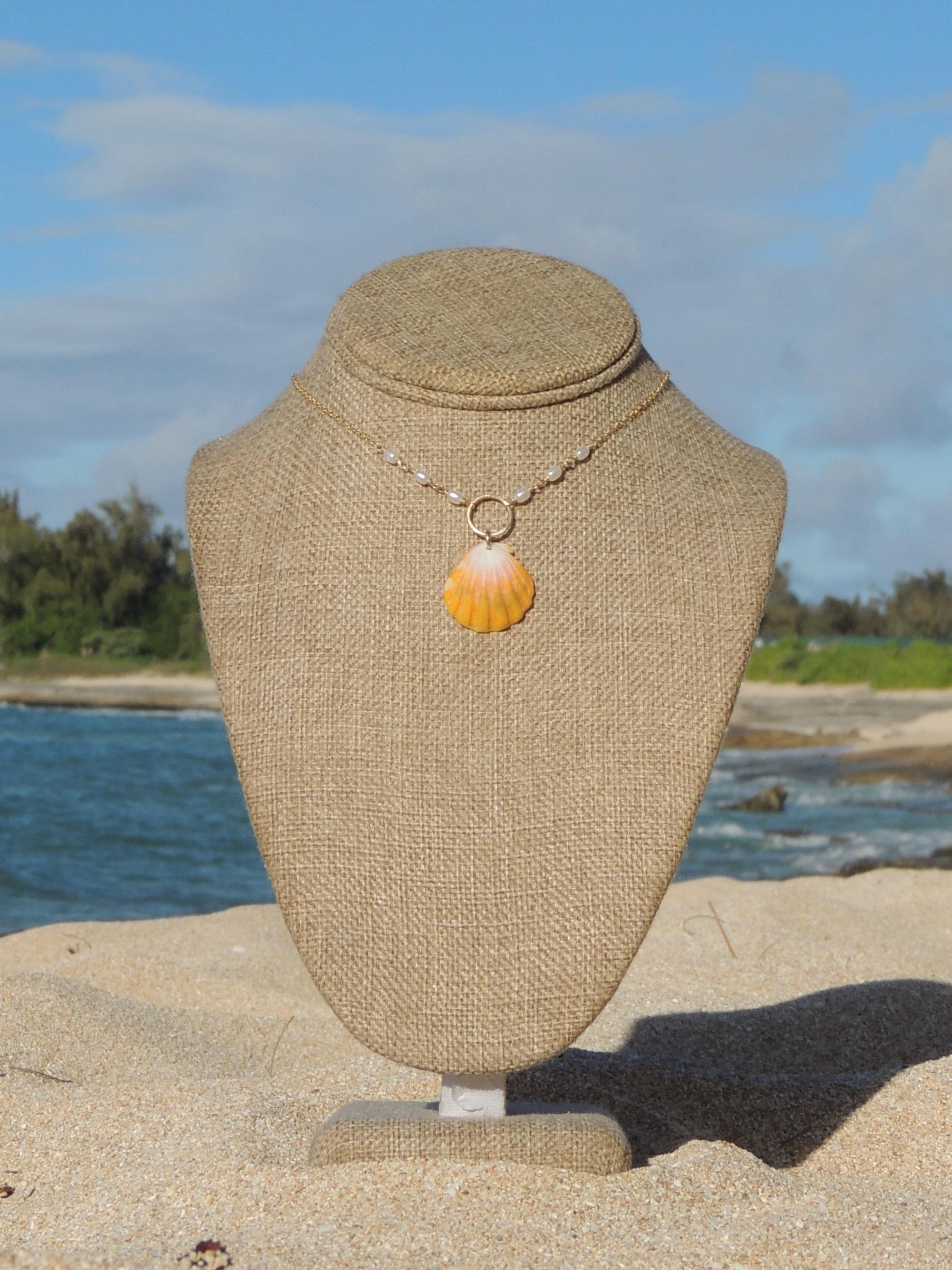 ハワイアンサンライズシェルネックレス、14Kゴールドフィルド