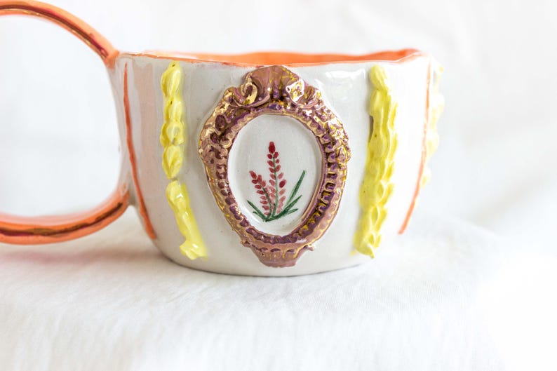 Handgjord keramisk kaffemugg - 250ml med lavendeldesign, handmålad och detaljer i 24K guld bild 2