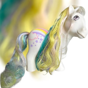 Vintage G1 My Little Pony Raincurl Rainbow Curl Pony Hasbro 1980s collectible