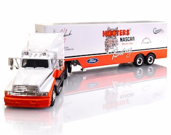 Racing Champions Hooters NASCAR Transporter Coin Bank Alan Kulwicki 1:64
