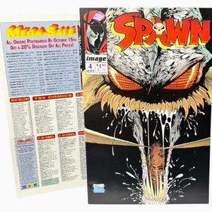 Op de afbeelding: Stripboekcover voor Spawn #4, met een gedetailleerde illustratie van een monsterlijk personage met feloranje ogen en scherpe tanden. De titel "SPAWN" staat in vette rode letters. Een promotieflyer met tekst, waaronder "Mega-Sale" en "Best-Sellers", is zichtbaar.
