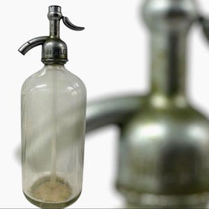Vintage (mid 1900’s) 25oz. Clear Glass Siphon/syphon Seltzer Soda Bottle - Collectible retro glass