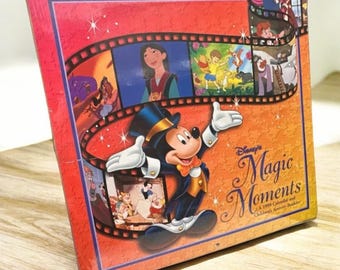 Calendrier vintage Disney Magic Moments 1999 et livret d'activités Mickey Mouse