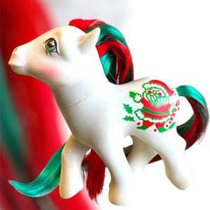 Vintage 1984 My Little Pony White Christmas Pony Santa Graphic -Hasbro UK Exclusive