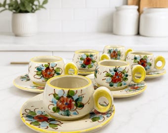 Vintage Italiaanse Fatto A Mano handgeschilderde demitasse-espressoset 6 kopjes schoteltjes - zeldzaam studioaardewerk