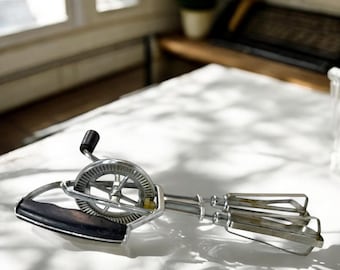 Vintage Hand Crank Egg Beater Double Whisk Manual Mixer Metal Kitchen Tool