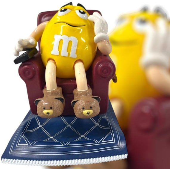 Vintage M&M Yellow La-z-boy Recliner Candy Dispenser – 1990s RARE