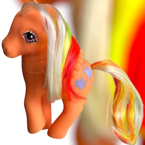 Vintage 1987 My Little Pony Tropical Sea Breeze Orange Pegasus G1 - collectible