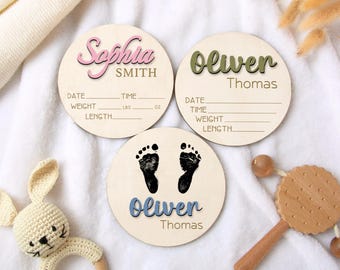 Letrero de madera personalizado para anunciar el nacimiento de un bebé con estadísticas de nacimiento.