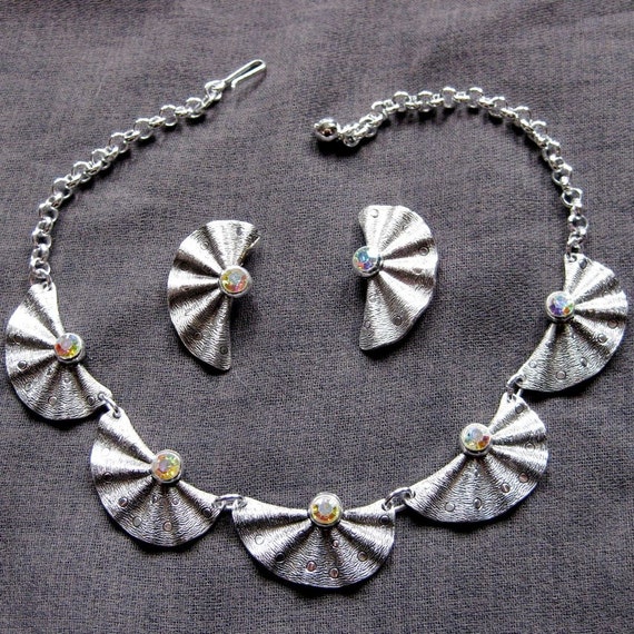 Items similar to Rhinestone Fan Necklace and Earring Set Made in W