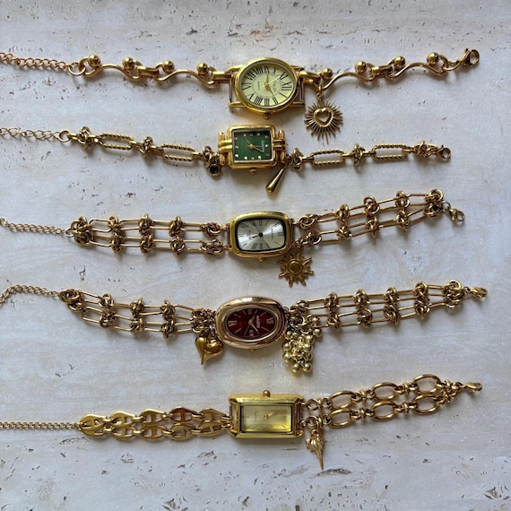 Vintage Gold Charm Watch Bracelet – Retro Statement Timepiece with Heart & Sun Charms, Elegant Women’s Jewelry