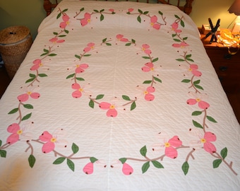 Handmade and Hand Quilted Amish Dogwood Flower Appliqued Queen quilt, 74" x 89"