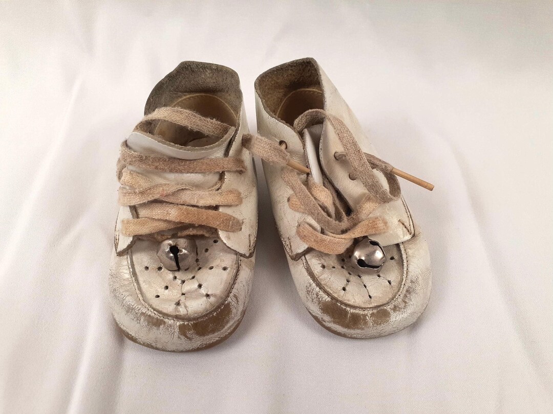 Vintage White Leather Baby Shoes With Bells - Etsy