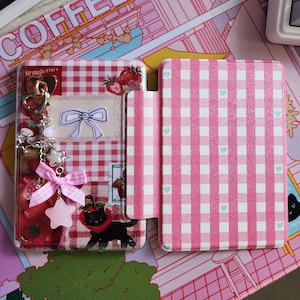 Gingham Hearts Kindle Case | Kindle Case Paperwhite | Kindle Case Colorsoft | Cute | Pink | With Strap | With Grip | Clear Back