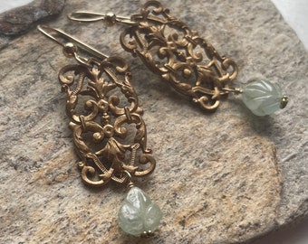 Drop earrings Chandelier earrings Vintage filigree earrings with delicate glass leaf beads SOFT MOSS