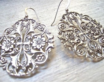 Silver earrings Big silver earrings Chandelier earrings Silver discs Vintage filigree jewelry Drop earrings Round ANTIQUE