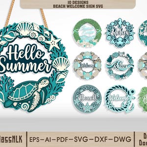 Op de afbeelding: Een verzameling strandthema welkomstborden met verschillende ontwerpen. Het hoofdbord toont "Hello Summer" in het wit, omringd door een turquoise krans met schelpen, zeesterren en een zeeschildpad. De afbeelding bevat ook de tekst "10 DESIGNS BEACH WELCOME SIGN SVG".