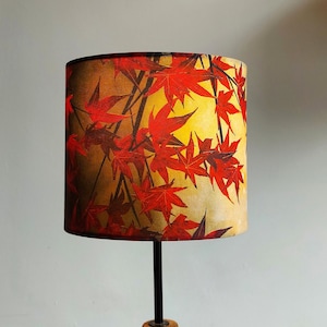 Kleiner Fächerahorn-Trommellampenschirm (20 cm) von Lily Greenwood - Für Tischlampe oder Decke - Bäume - Blätter - Natur