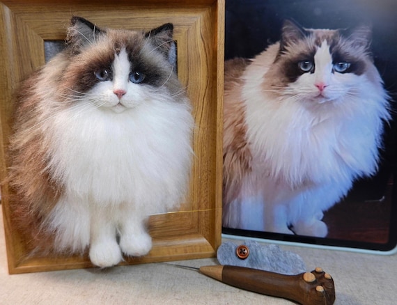 Custom Needle Felted Cat Portrait: 3D Wool Pet Memorial Frame, Handmade Wool figurine