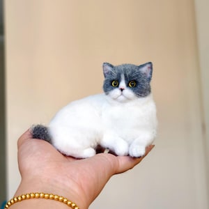 Custom Needle Felt Cat Figurine, Custom Wool Felting Pet Portrait-Stuffed Cute Kitten Plush Gift, Pet Loss Memorial, Pet Loss Gift