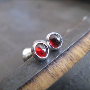 Garnet stud earrings image 3