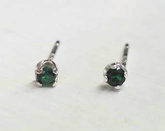 Boucles d’oreilles émeraude en argent Sterling